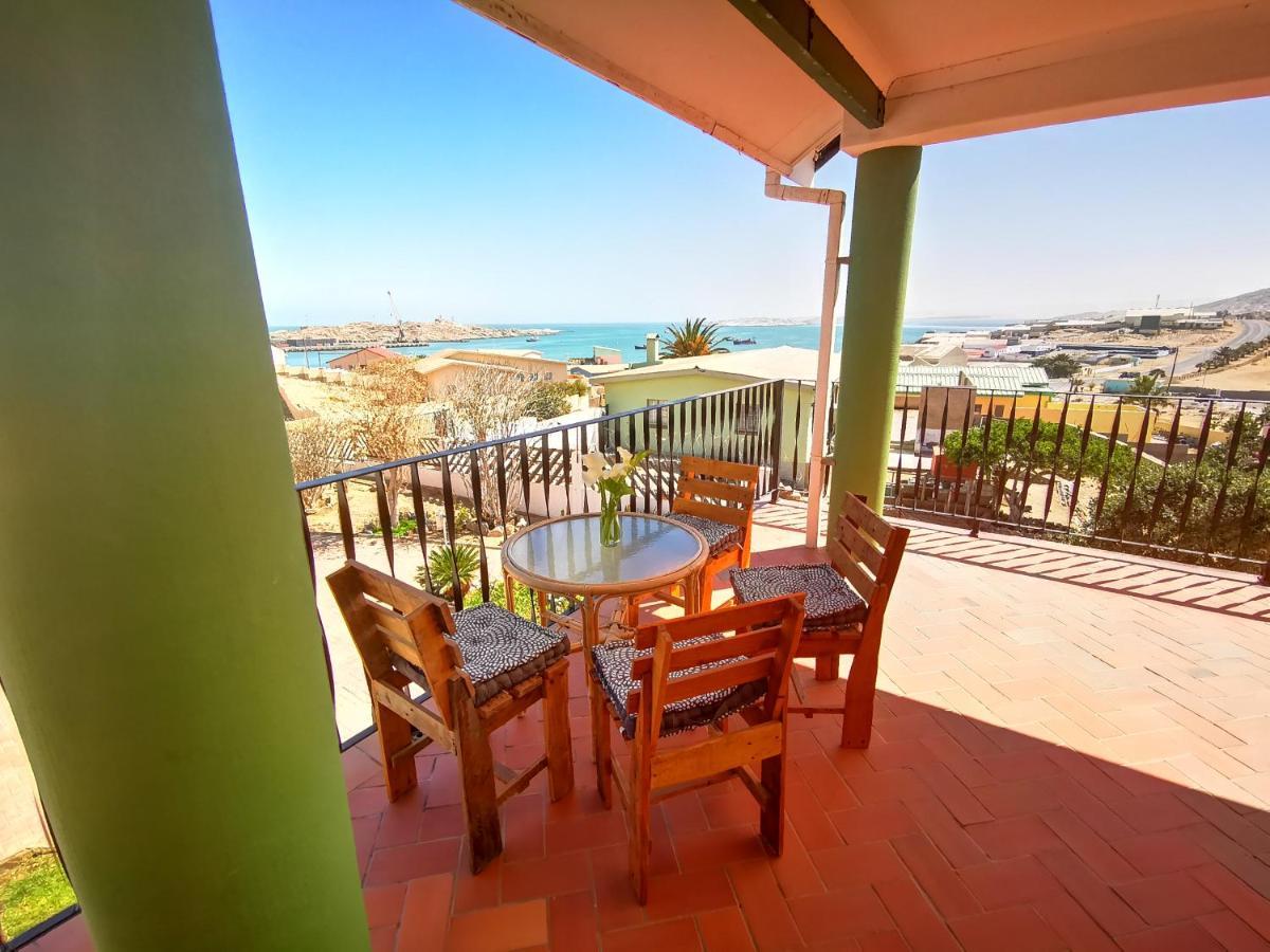 Zur Waterkant Guesthouse 뤼데리츠 외부 사진